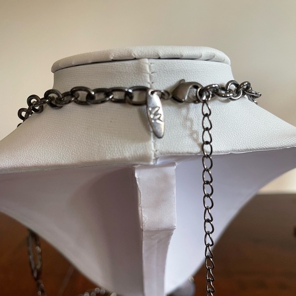 Gunmetal black long necklace 21 inch drop geometric form stations lobster clasp - Picture 2 of 3